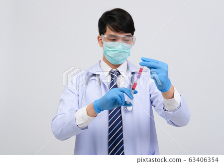 doctor physician practitioner with medicine doctor physician practitioner with medicine 63406354