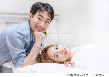 情侶夫妻新婚 情侶夫妻新婚 63409579