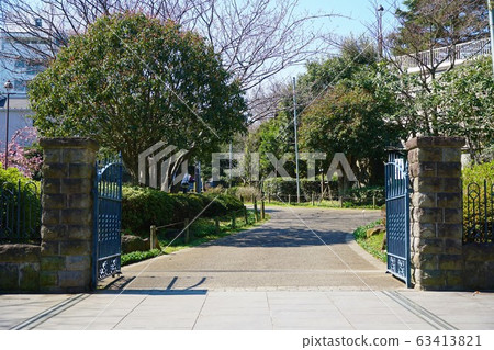 Hill Park Gate with Port View 63413821