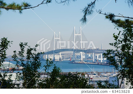 Yokohama Bay Bridge-From the hill park with a view of the port- 63413828