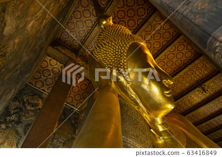 Reclining Buddha statue at Wat Pho Reclining Buddha statue at Wat Pho 63416849