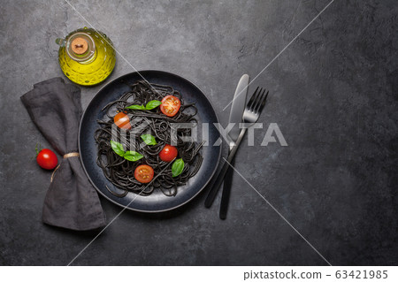 Black spaghetti pasta Black spaghetti pasta 63421985