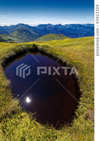 赤塘和山的山脈。 赤塘和山的山脈。 63423504