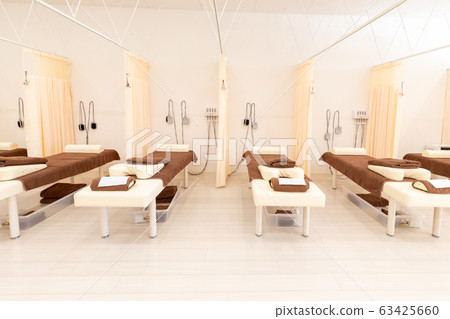 Manipulative treatment, hospital, treatment room Manipulative treatment, hospital, treatment room 63425660