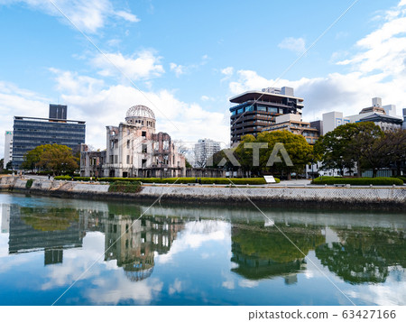 *社論,原子彈圓頂,原子彈圓頂前的風景,廣島,本安川 *社論,原子彈圓頂,原子彈圓頂前的風景,廣島,本安川 63427166