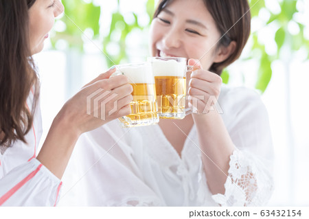 Women's Association-Cheers with Beer 63432154