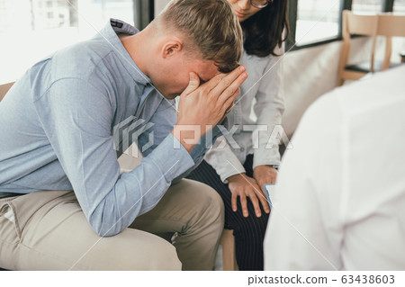 phychiatrist phychologist counselor therapist 63438603