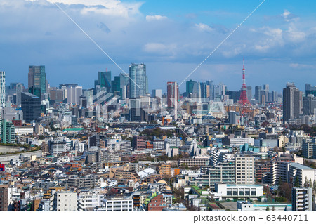 Tokyo cityscape in Japan: dark clouds overlooking the heart of Tokyo (the atmosphere becomes unstable and suddenly changes from the blue sky, dark clouds) = March 16 Tokyo cityscape in Japan: dark clouds overlooking the heart of Tokyo (the atmosphere becomes unstable and suddenly changes from the blue sky, dark clouds) = March 16 63440711