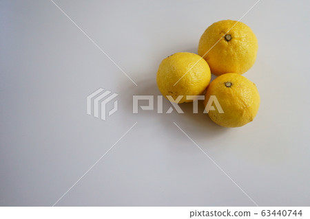 春黃色柑桔，但像檸檬一樣非常甜 63440744