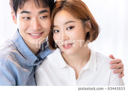 Men and women lifestyle expressions Men and women lifestyle expressions 63443833