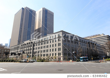 Ministry of Finance (National Tax Agency) and Central Joint Government Building No. 7 East Building / West Building 63446482