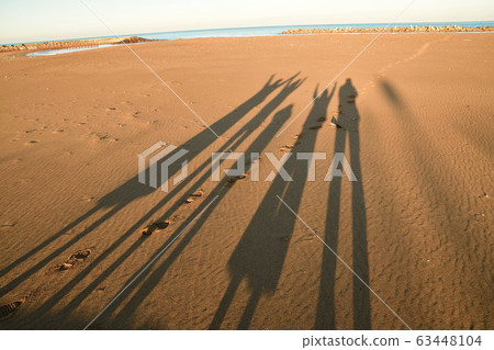 Family photo of shadow (image) Family photo of shadow (image) 63448104