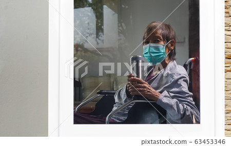 Elderly woman Self-isolation and self-quarantine 63453346