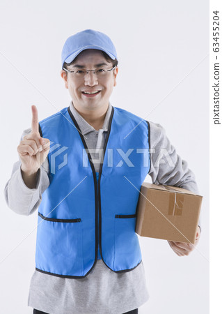 Portrait of young woman and man, part timer and owner 054 Portrait of young woman and man, part timer and owner 054 63455204