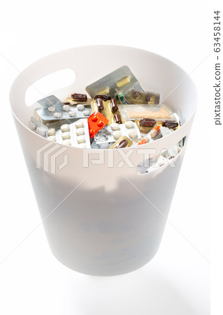 很多藥丟了 63458144
