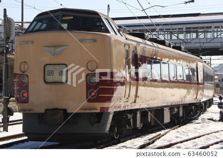 前特快淺間火車（189系列）冬季被拘留在小森站 63460052