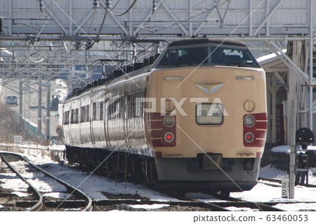 前特快淺間火車（189系列）冬季被拘留在小森站 63460053