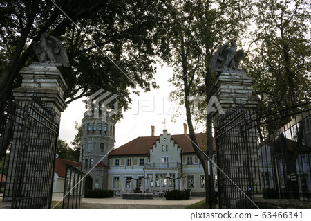Attractions in Tallinn Estonian History Museum (Maryamae Palace) Attractions in Tallinn Estonian History Museum (Maryamae Palace) 63466341