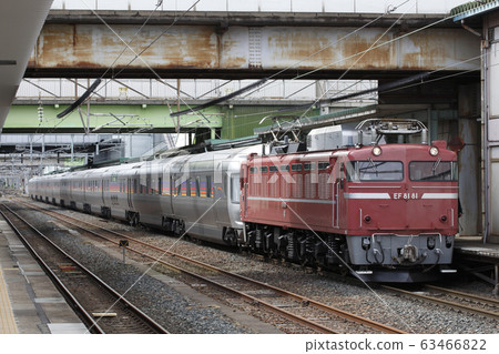 Cassiopeia vehicles in transit (Morioka Station) Cassiopeia vehicles in transit (Morioka Station) 63466822