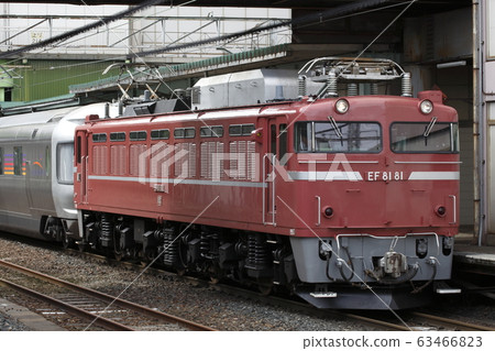 Cassiopeia vehicles in transit (Morioka Station) Cassiopeia vehicles in transit (Morioka Station) 63466823