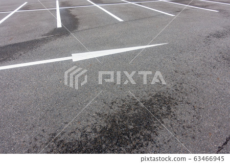 鋪好的停車場的圖片 63466945