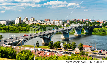 Kanavinsky Bridge across the Oka in Nizhny 63470404