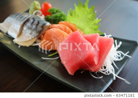 raw salmon and raw tuna or sashimi 63471181