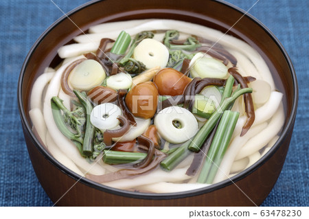 Wild vegetable udon 63478230