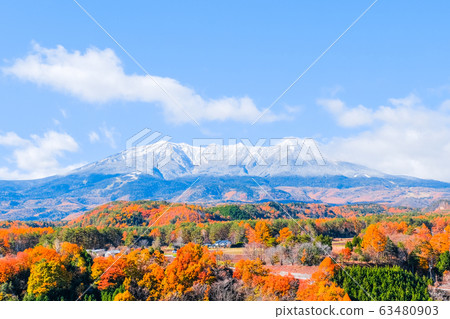從藏藏山口看秋天的山岳 從藏藏山口看秋天的山岳 63480903