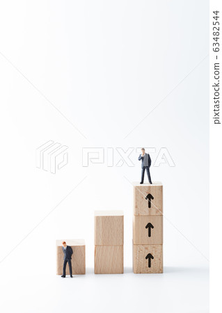 Block arrow 63482544