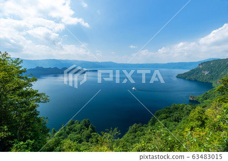 [Lake Towada, Aomori Prefecture] Lake Towada in the summer: Lake Towada as seen from the View Lake is an open large panorama 63483015