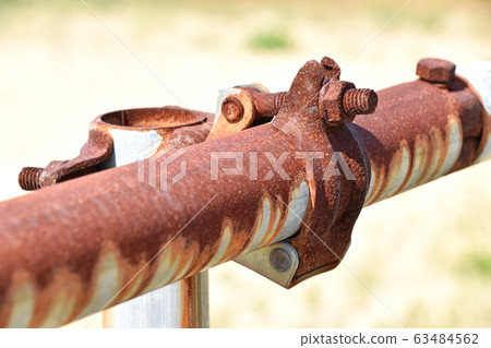 Rusted clamp Rusted clamp 63484562