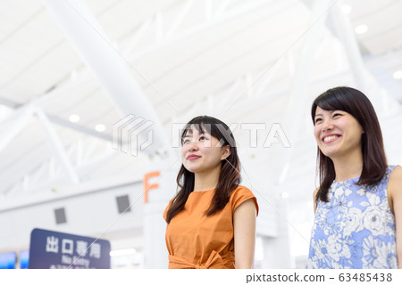 婦女的旅行形象 婦女的旅行形象 63485438