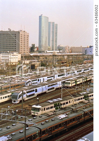 Photographed in 1998. Photograph of Takanawa Gateway Station, which opened for business 20 years ago, in Tamachi train ward. 63486002
