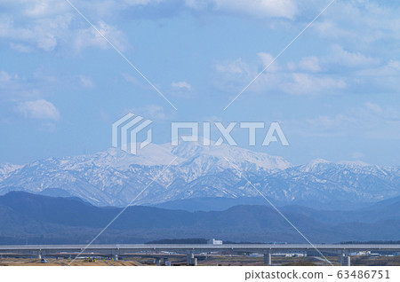 Sacred Peak Hakusan and Tedori River / Hokuriku Shinkansen Construction / Hakusan City, Ishikawa Prefecture / Tetori River Estuary Sacred Peak Hakusan and Tedori River / Hokuriku Shinkansen Construction / Hakusan City, Ishikawa Prefecture / Tetori River Estuary 63486751