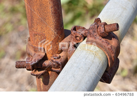 Rusted clamp Rusted clamp 63496788
