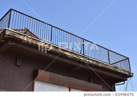 An old and beautiful building in Shimotsui, Kurashiki City, Okayama Prefecture, Japan An old and beautiful building in Shimotsui, Kurashiki City, Okayama Prefecture, Japan 63496876