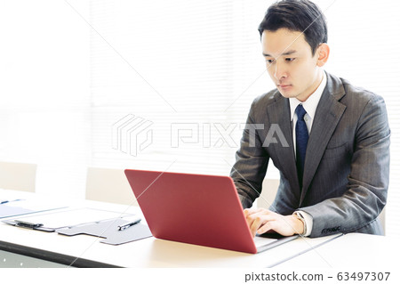 Businessman Businessman 63497307