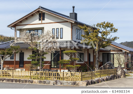 與煙囪的Building_house 63498334