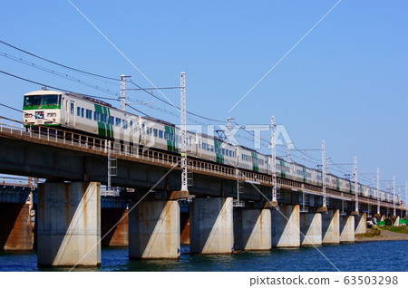 185系列和15列火車!特快舞者@東海道本線:茅崎平塚 185系列和15列火車!特快舞者@東海道本線:茅崎平塚 63503298