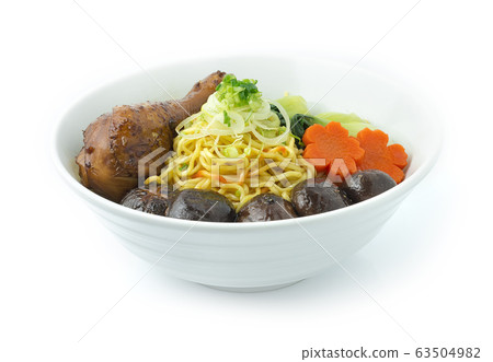 Egg Noodles Served Braised Chicken in Sweet Soy Egg Noodles Served Braised Chicken in Sweet Soy 63504982