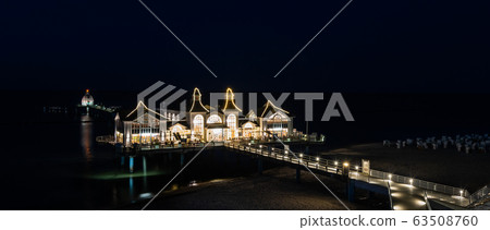 The famous Sellin Seebruecke after sundown The famous Sellin Seebruecke after sundown 63508760