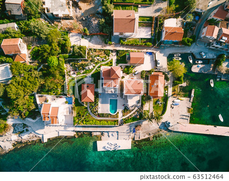 A villa with a pool on the Adriatic coast A villa with a pool on the Adriatic coast 63512464