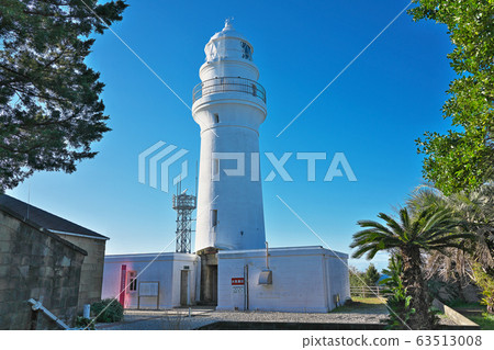 [Shiomisaki Lighthouse] Shiomisaki, Kushimoto-cho, Higashimuro-gun, Wakayama Prefecture 63513008