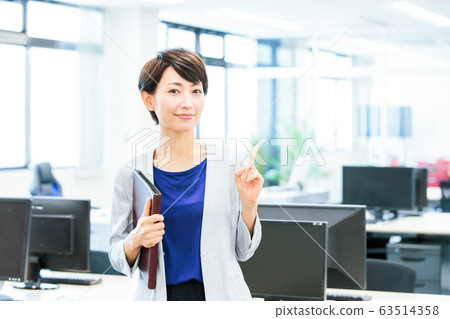 Business office businessman 63514358