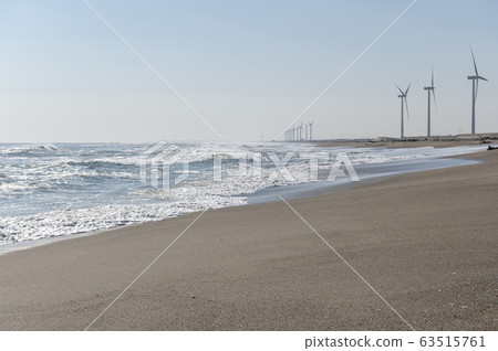 風力發電的沙灘（茨城縣廣濱海灘） 63515761