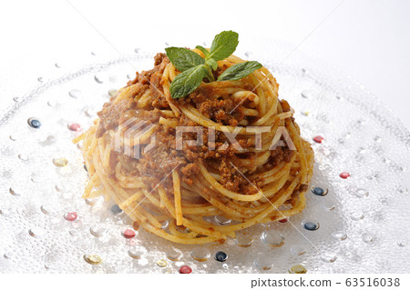   Bolognese 63516038