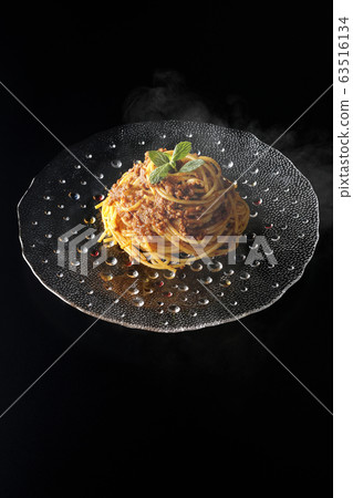   Bolognese 63516134