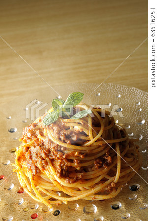   Bolognese 63516251