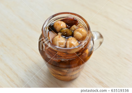 Honey nuts Honey nuts 63519336
